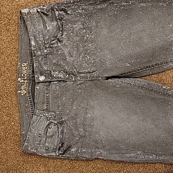 Wallflower Jeans - Picture 2 of 7